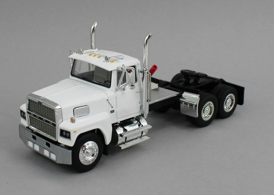 2025 DCP 1:64 *FORD LTL 9000* 3-PIECE "TRIO" Set of Trucks *NIB* - Image 4 of 4