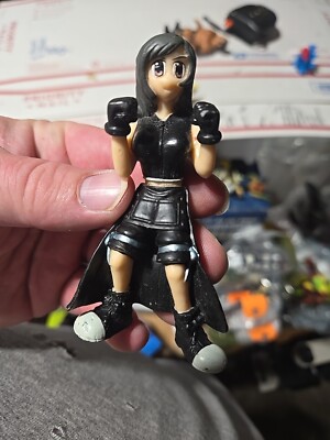 Final Fantasy VII Tifa Lockhart Action Figure 4'' Advent 