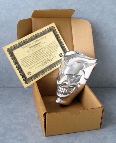 Batman Animated Series Joker - Rare Aluminum Metal Wall Mask 1997 Limited - Picture 7 of 7