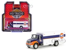 INTERNATIONAL DURASTAR 4400 DELIVERY TRUCK "GULF" 1/64 BY GREENLIGHT 33250 C