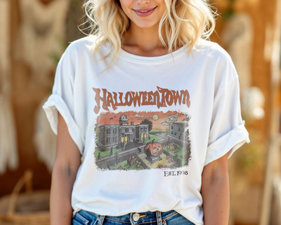 Halloweentown T-Shirt VintageHalloween Graphic Tee Retro Pumpkin Ghost UnisexA75