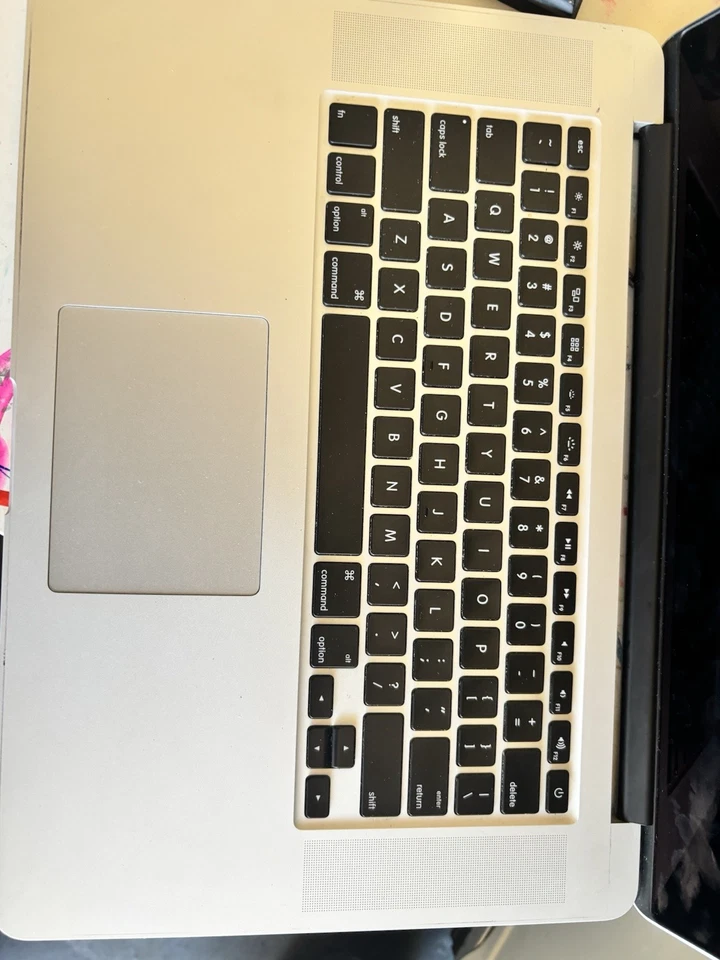 Apple MacBook Pro Retina 15" Mid 2012, *PARTS, NO BATTERY, Screen Cond Unknown - Image 3 of 4