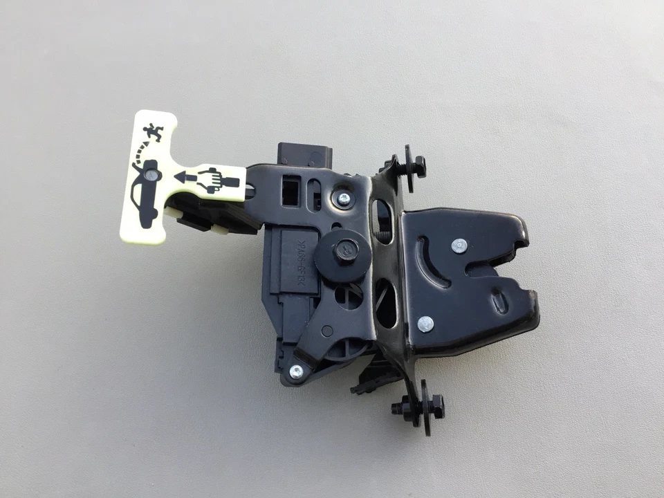 Actuador de bloqueo de pestillo de maletero Cadillac DTS 2006-2011 FABRICANTE DE EQUIPOS ORIGINALES Foto 2 de 4