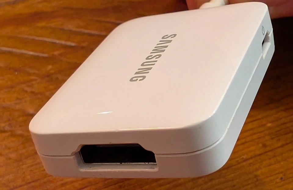 Genuine Samsung Galaxy HDTV Smart Adapter with MHL Technology - Image 3 of 4