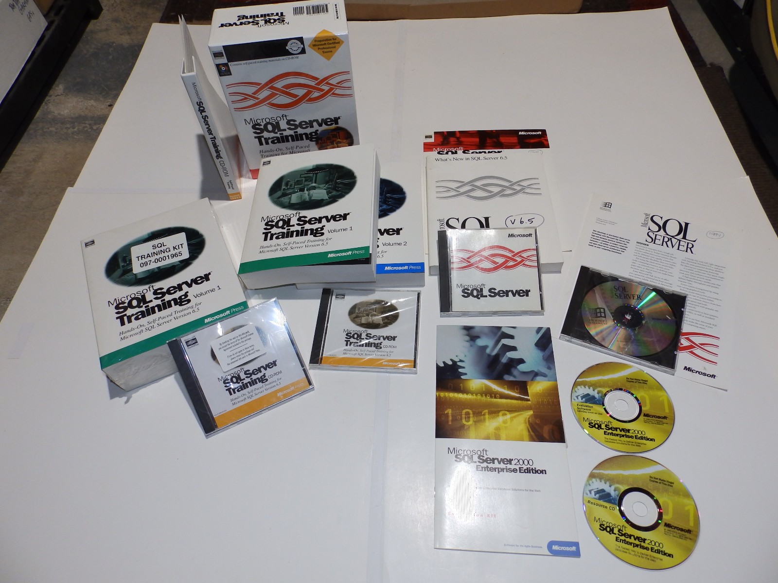 Vintage Software - Microsoft SQL Server v6.5 & v4.21 (full), v2000 EE (eval kit)
