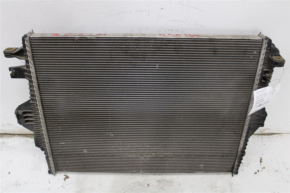 Used Radiator fits: 2013 Volkswagen Touareg AT main Grade A Foto 2 de 4