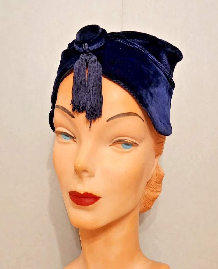 Assorted lot of 6 vintage 40’s Women\'s Hat- Blue, Red, Cream, Black, Tan Original Late 1930s Red Straw Wide Brimmed Tilt Hat With  main image 3
