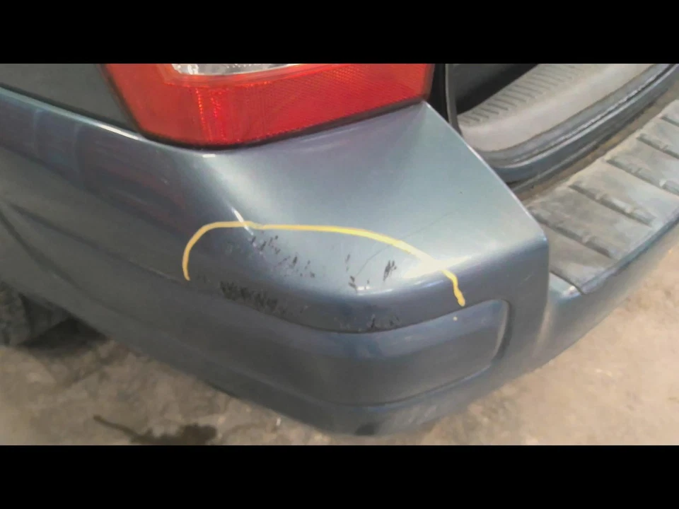 Used Rear Bumper Assembly Rear fits: 2008 Hyundai Entourage w/o park assist Rear - Image 4 of 4