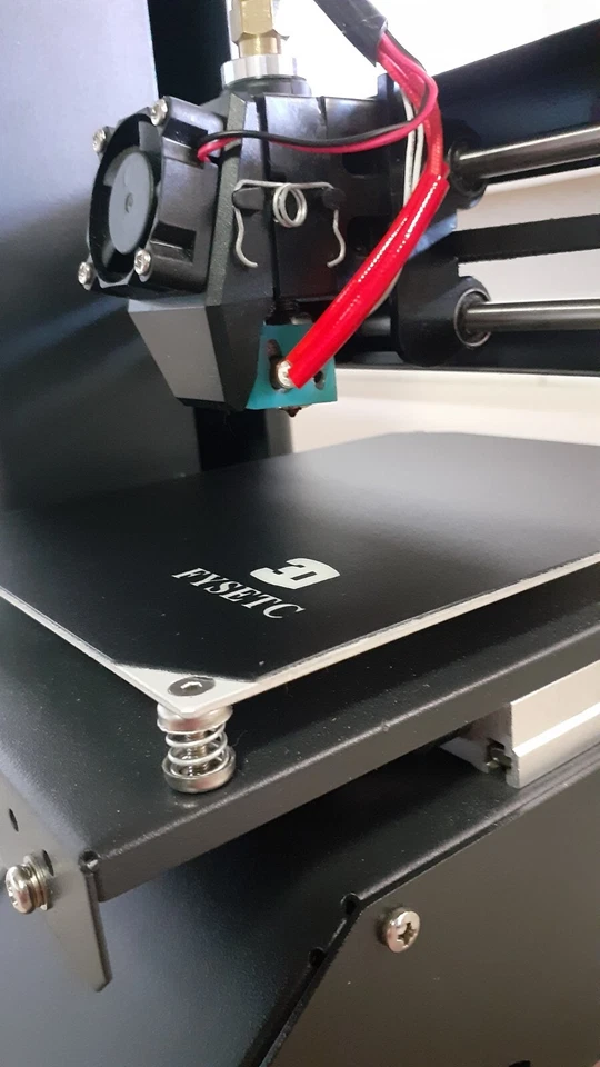 MONOPRICE Select Mini V2 3D Printer-Extra parts-Roll of ABS filament-1GB SD card - Image 4 of 4