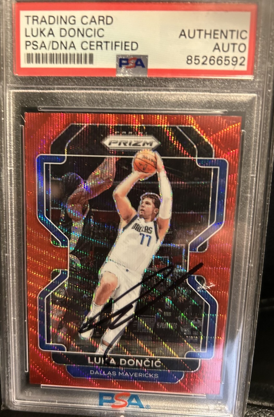 2021 Panini Prizm 223 Luka Doncic Auto PSA/DNA Auth