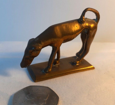 Vintage Messing Modell von Gundog/Zeiger auf rechteckigem Sockel 2'' unpoliert