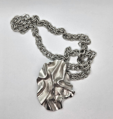Vtg Signed P&M PARIS Abstract Crinkle Silver Tone Brutalist Modernist NECKLACE