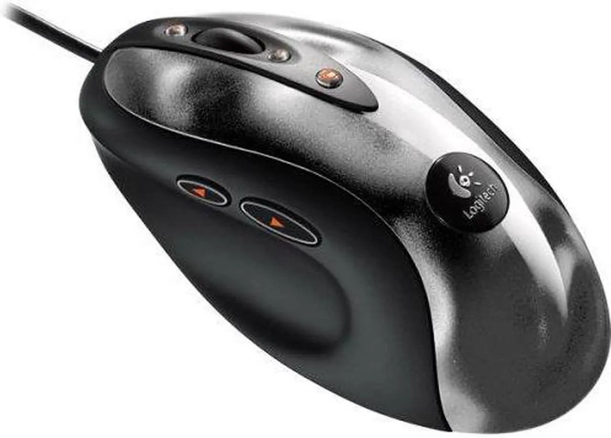 Logitech MX518 Wired Optical Gaming Mouse M/N M-BS81A P/N Thumb