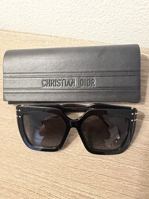Dior Black Oversized Butterfly Sunglasses Dior 30Montaigne B7I Butterfly Sunglasses | Saks Fifth Avenue main image 4