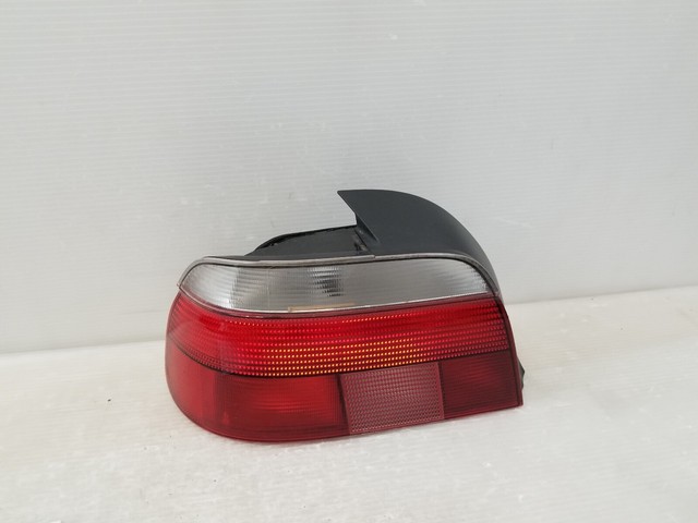 BMW E39 TOURING LEFT DRIVER SIDE TAIL LIGHT LAMP OEM