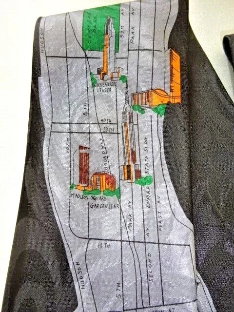 Corbata HERMANO Hecha en Corea de Colección, Mapa de Manhattan WTC Nueva York Empire State en muy buena condición Foto 2 de 4