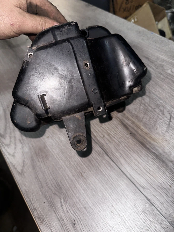 1985 Kawasaki Vulcan VN700 700 VN700A Air Box - Image 3 of 4