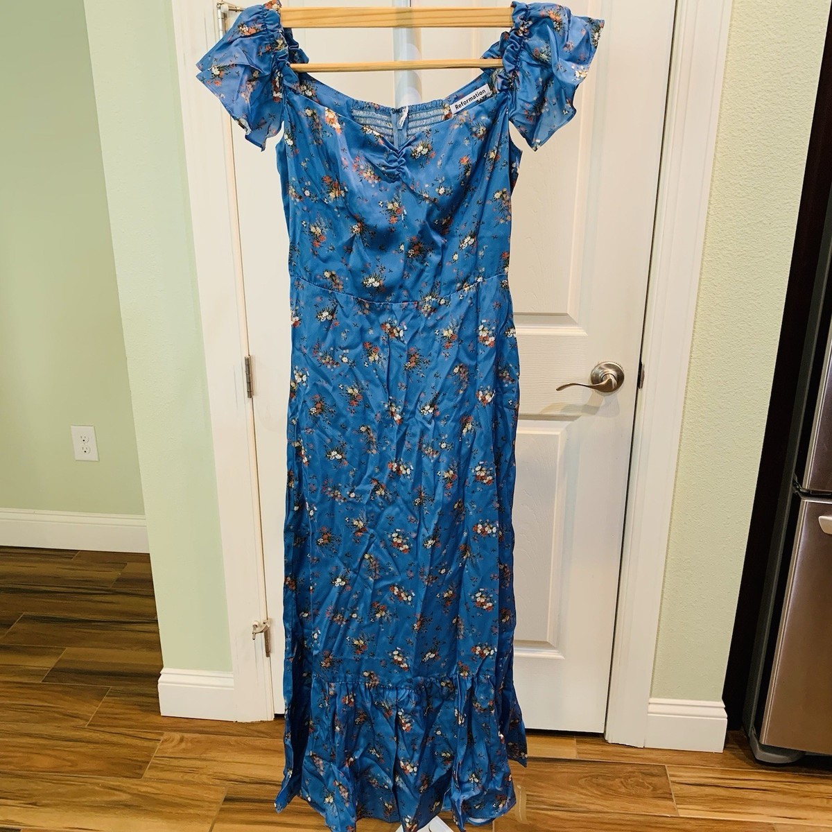 sianna silk dress reformation Reformation Sianna Silk Dress Rory Size 6 NWT Blue Floral
