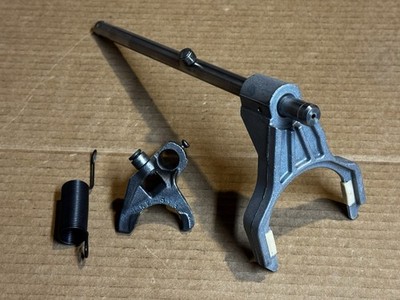 Borg Warner WC Ford T5 5th reverse fork Pin Spring Roller Shaft Assembly Tension