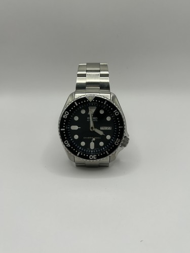 Seiko SKX007 Diver - Steel Bracelet - Missing Link Screw – Runs