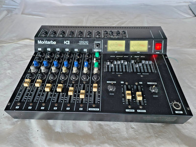 Musiker-Auflösung: Montarbo 622 Stereo powered Mixer & digital delay