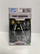 New TMNT BST AXN Foot Assassin Yellow Figure LE Collectors Card Loyal Subjects 1