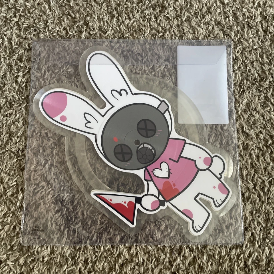 Baby Bugs Hey Bunny shaped 10” Vinyl /500 - Image 3 of 3