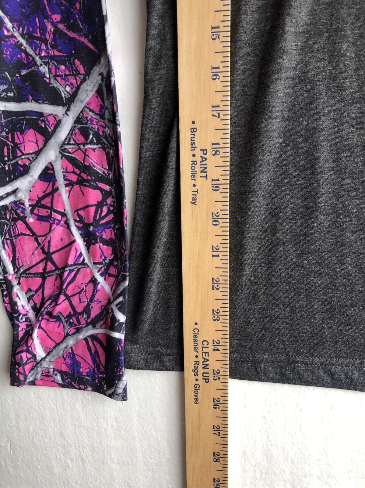 Muddy Girl Designs V-Neck Heather Gray Long Sleeve Shirt Pink Camo Sleeves Small