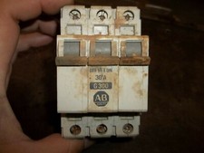 ALLEN BRADLEY 1492-CB3 G300 CIRCUIT BREAKER 30A 3 POLE DR4F2 