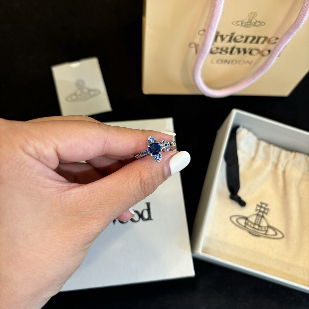 vivienne westwood ✨新品✨ ORLANDO RING 星 vivienne westwood ✨新品✨ ORLANDO RING 星 - メルカリ