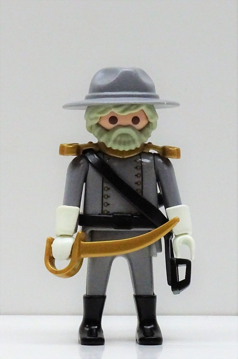 énorme lot de + de 500 chapeaux playmobil réf 2 ( LOT INDISOCIABLE