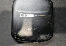 Sony Discman D-133 Mega Bass Portable Personal Compact Disc CD Player - Works 