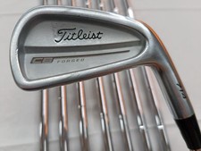 Titleist Right Handed Iron Set CB 714 3-9,P Dynamic Gold Tour Issue Flex X100