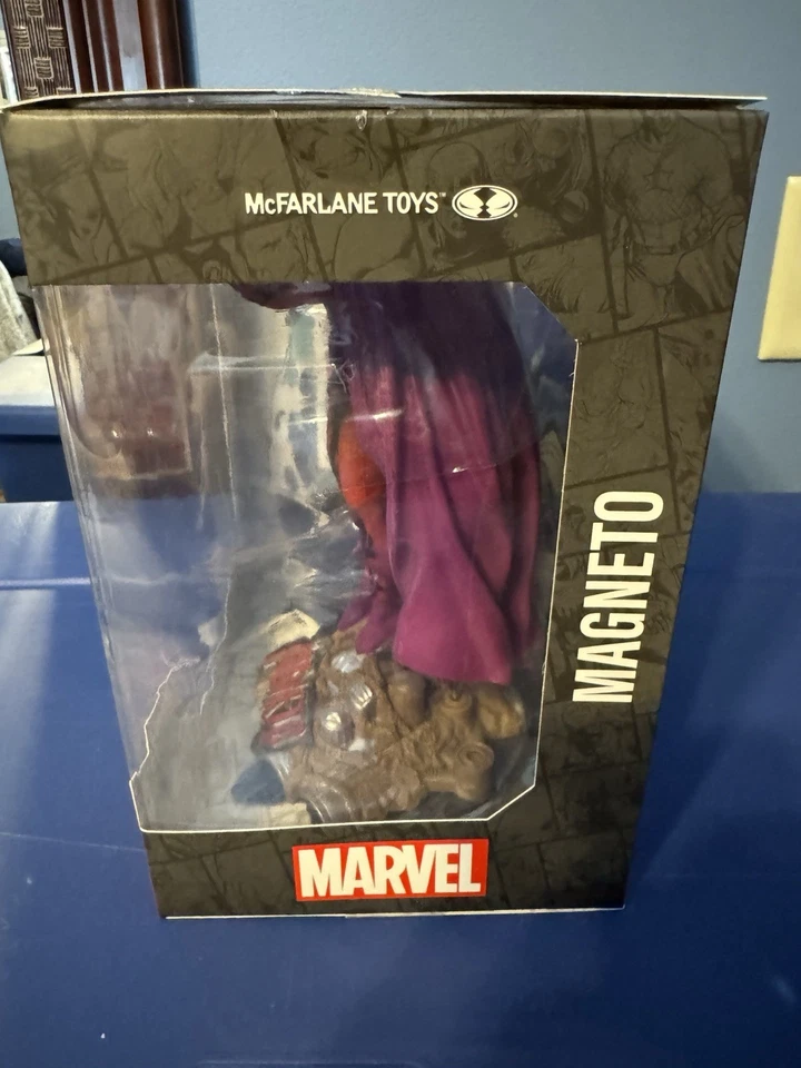 Boneco posado Marvel X-Men Magneto #1 escala 1:10 com cena McFarlane Toys - Imagem 4 de 4