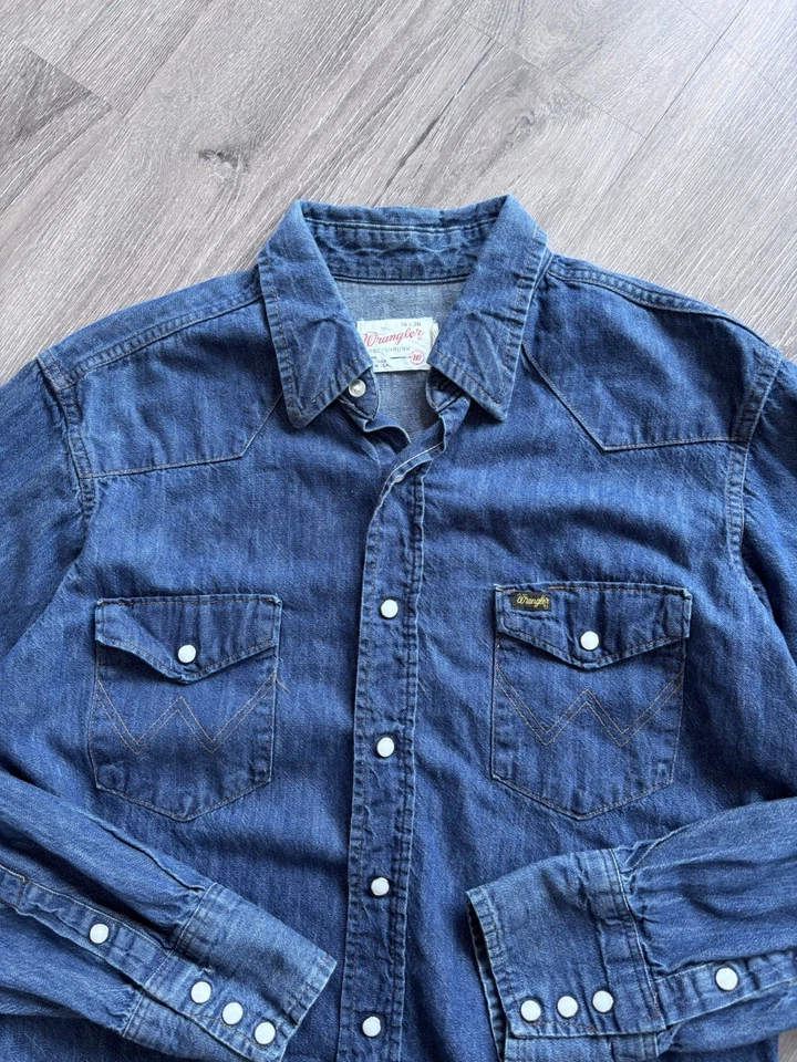 Vintage 70s Wrangler Denim Shirt Pearl Snap Western Cowboy USA Made Mens 16x36 - Image 3 of 4