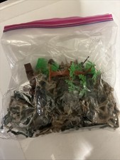 A Bunch of Little Green Army Men Plastic Toy Soldiers Figures