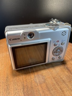 Canon PowerShot A550 7.1MP Digital Camera Silver 4x Optical Zoom