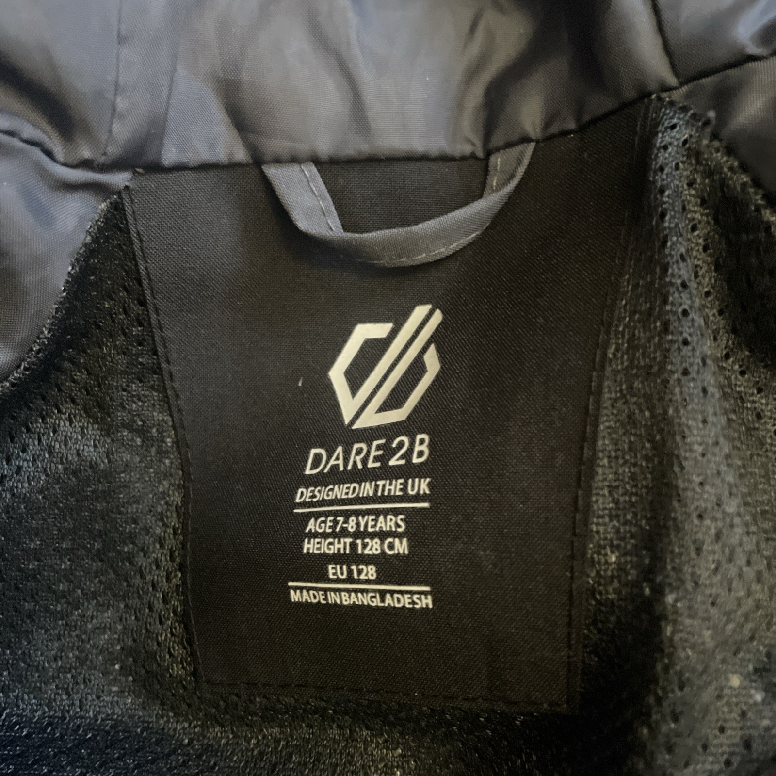 Waterproof Jacket Dare 2b Age 7-8 And Decathlon Soft Shell Trousers Age 8. image 4