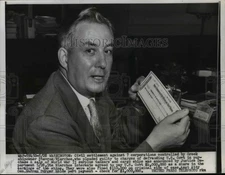 1954 Press Photo Attorney General Warren Burger in Stravos Niarchos Case