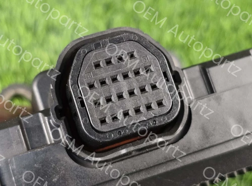 Lexus ES350 2013 Transmission computer Module 89530-33290 Oem Used - Picture 10 of 16