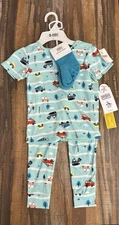 BRANDNEW Penguin by Munsing Wear 3pc set pajama with socks size 5/6 boys