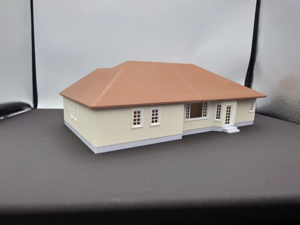 ¡Actualizado! - Rancho 1:64 con garaje para 3 autos, crema, techo marrón, techo desmontable Foto 3 de 4