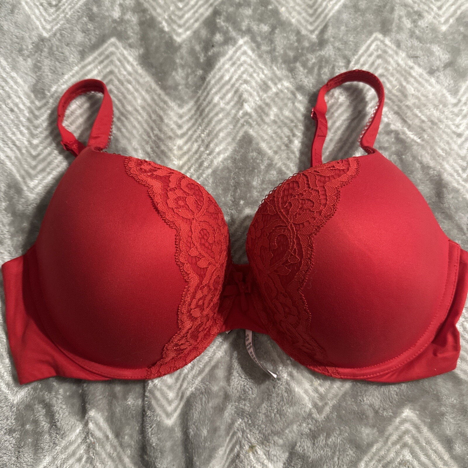 Victorias Secret body by Victoria perfect shape underwire Bra 38D Red