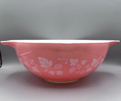 Pyrex 4QT Pink White Gooseberry Cinderella Mixing Nesting Large Bowl 444 No Lid