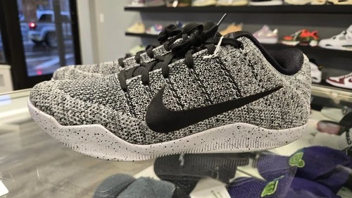 Nike Kobe 11 Elite Low 'Oreo' 822675-100 Size 10.5 US