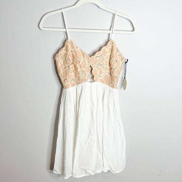 bryce mini dress tularosa Tularosa NWT Bryce White Lace Mini Dress