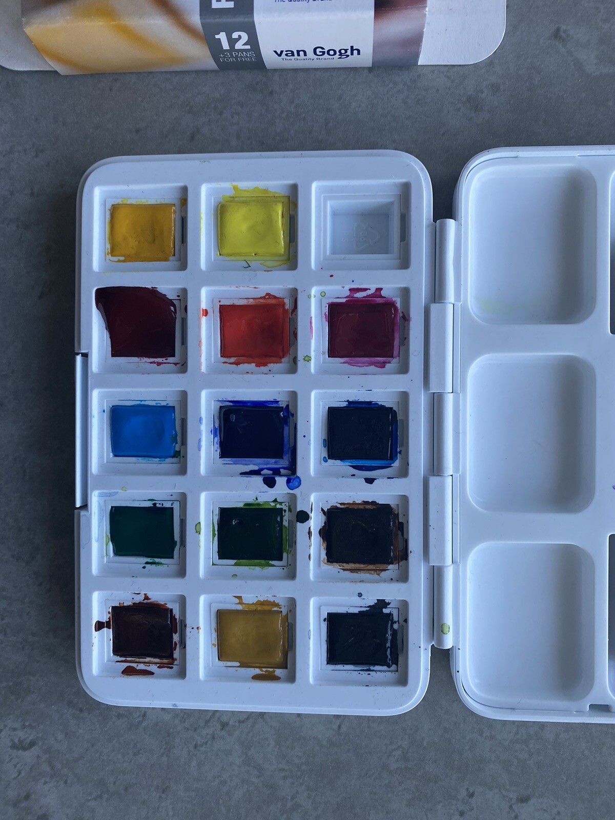 Royal Talens Van Gogh Watercolour 12 +3 Half Pan Pocket Box Set with Brush USED eBay