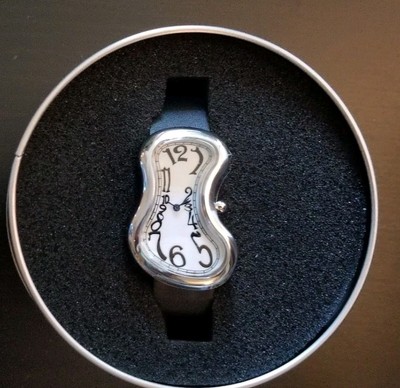 Salvador DALI Melting WATCH    Persistence of Memory SURREAL  Small  