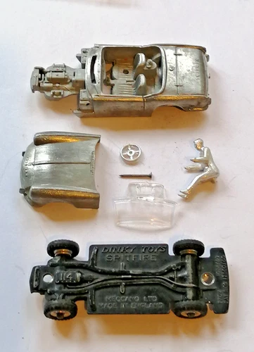2026 AFFORDABLE  GIFT VINTAGE  DINKY 114 SPITFIRE by MECCANO   Model Kit