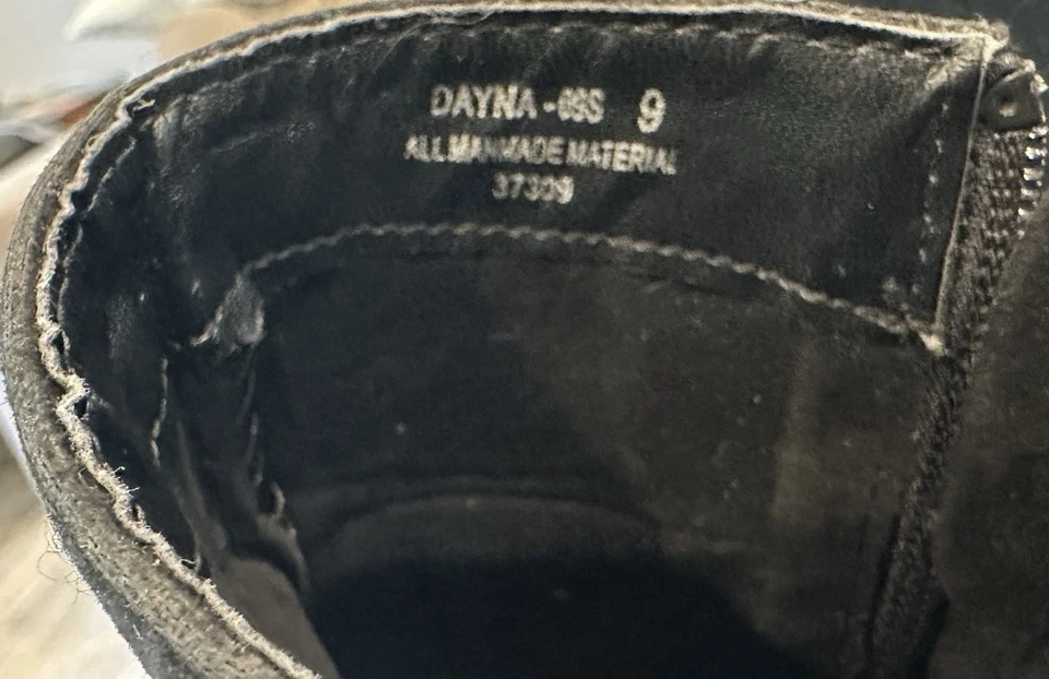 Bamboo Sz 9 Black Wedge Heel Ankle Boots NWOT Sueded - Image 4 of 4